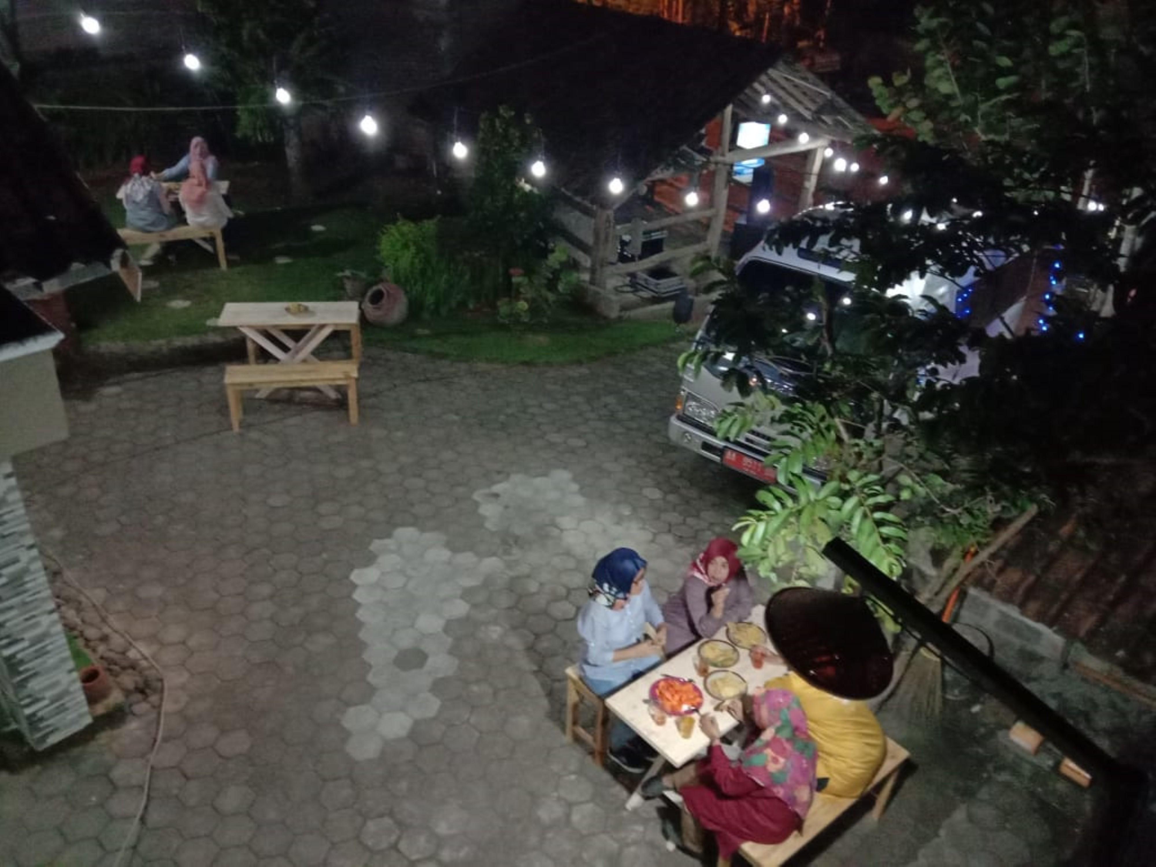 Penginapan Rudi Syariah Bantul Extérieur photo